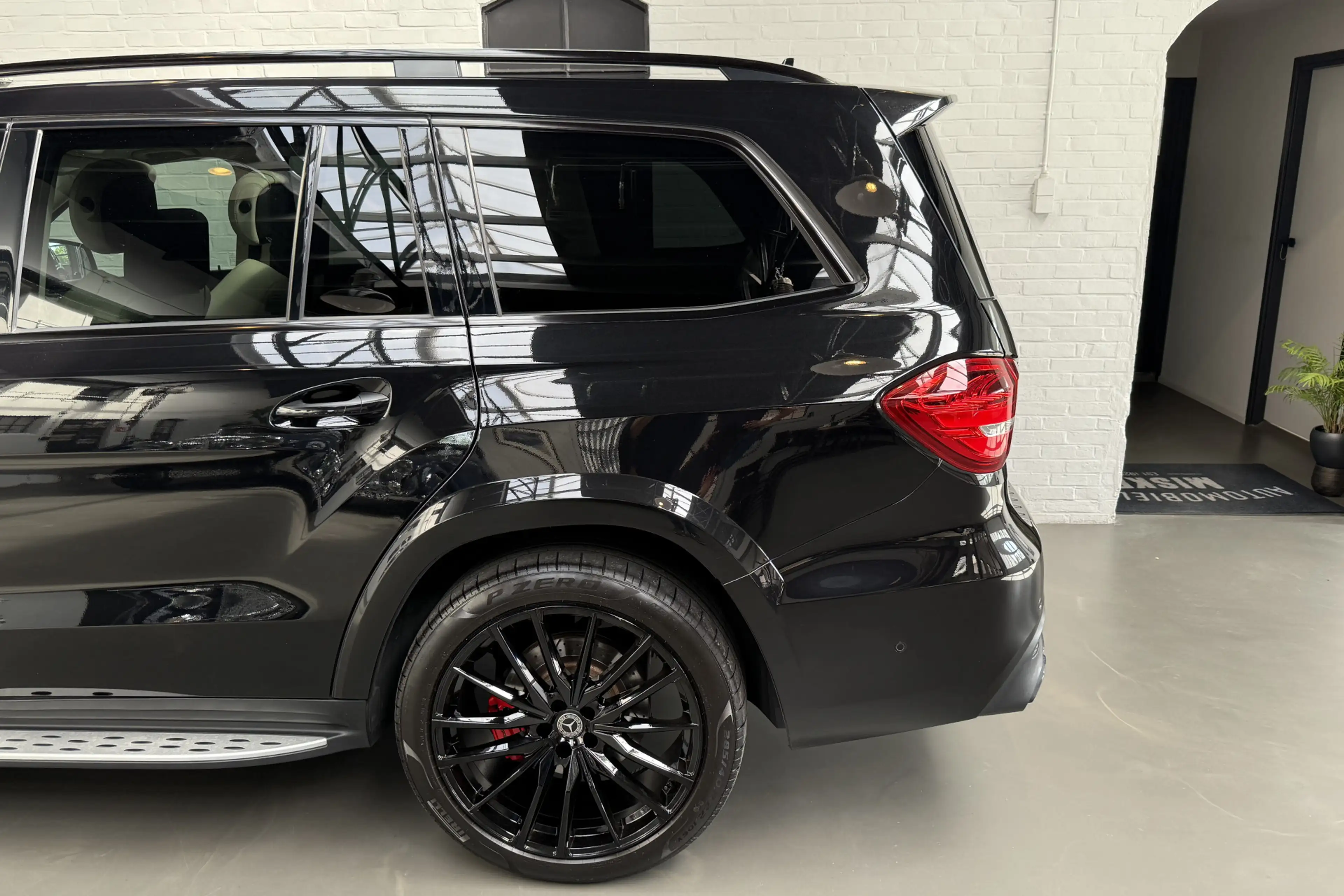 Mercedes-Benz GLS 63 AMG 4MATIC 7 persoons — photo 43