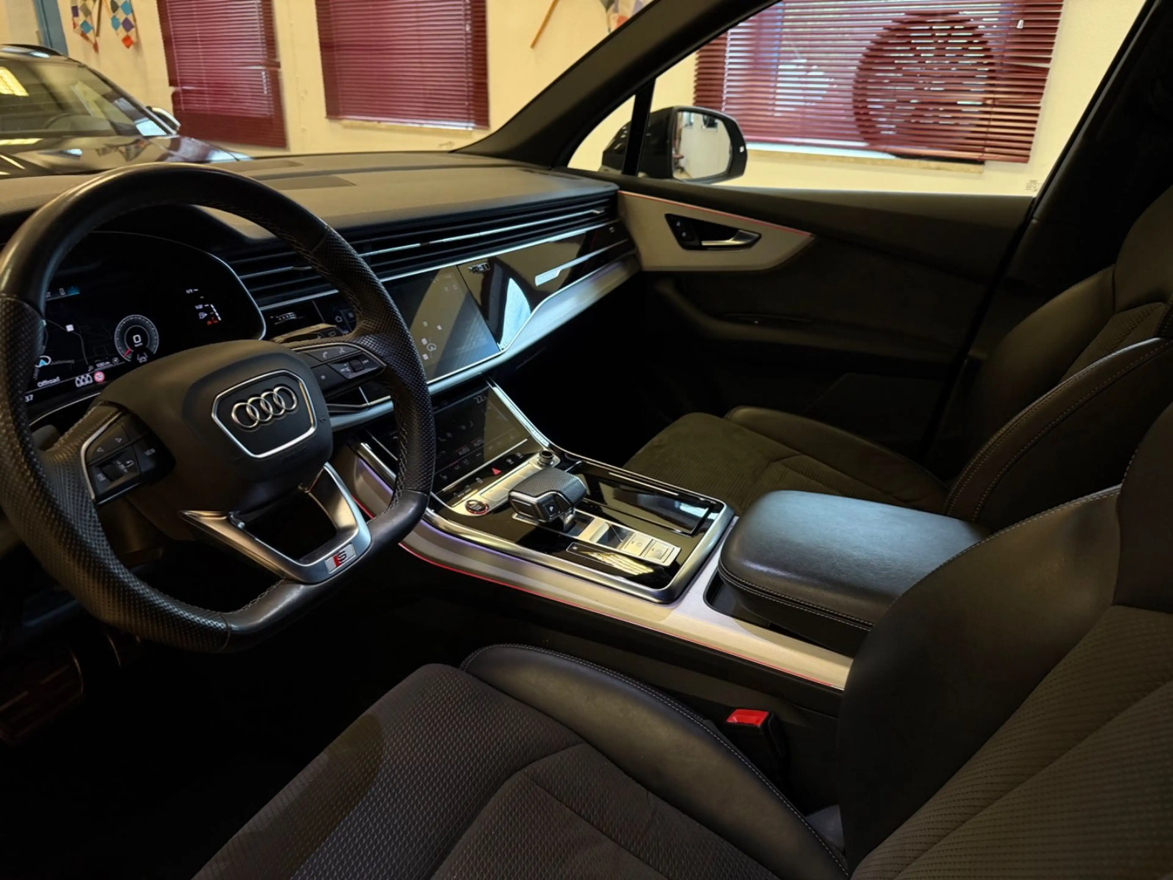 Audi SQ7 4.0 TDI quatt AHK,ACC,22"Zoll,NUR 55"KM,MWST — photo 10