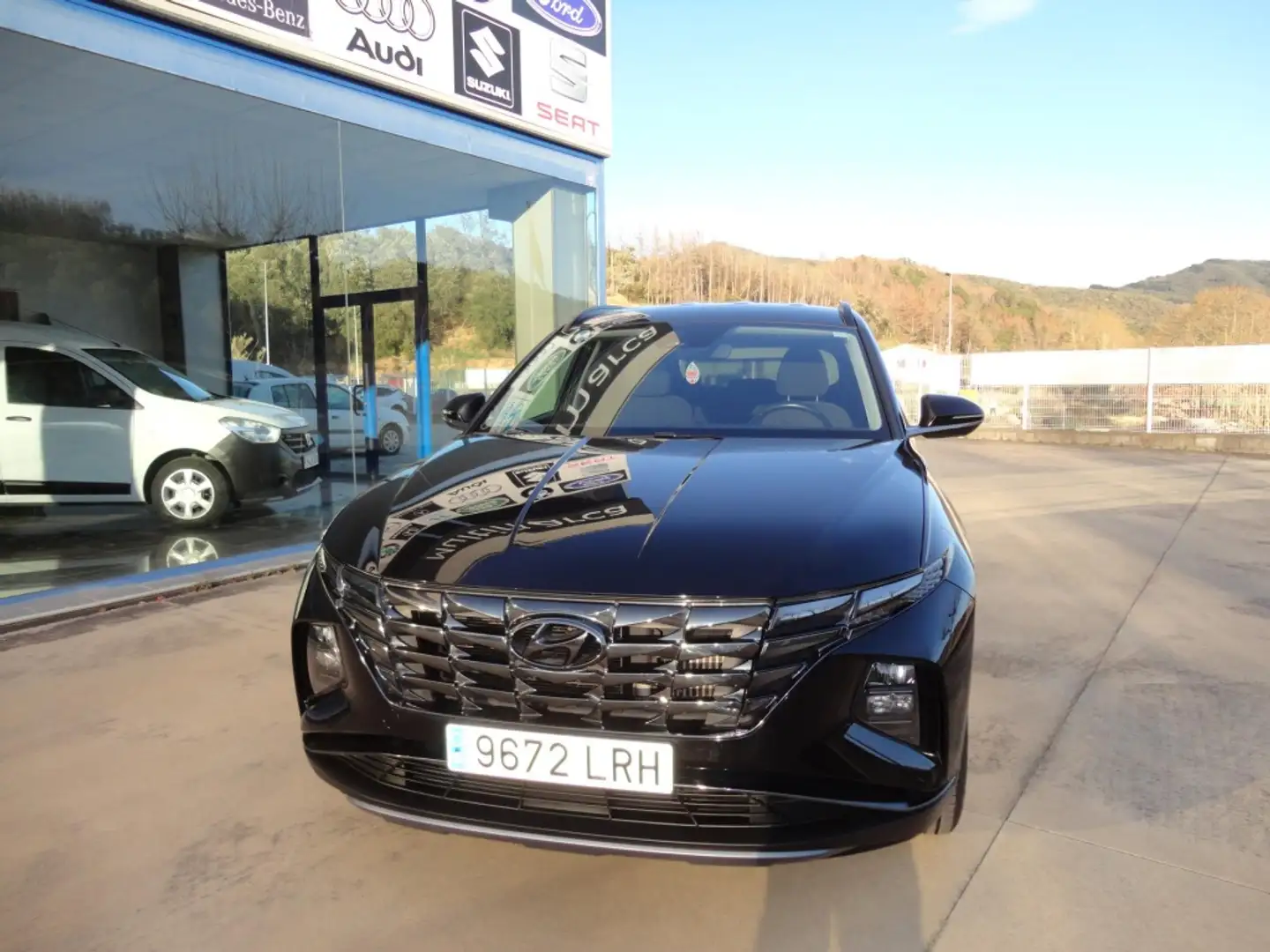 Hyundai TUCSON 1.6 TGDI Maxx Safe 4x2 Negro - 2