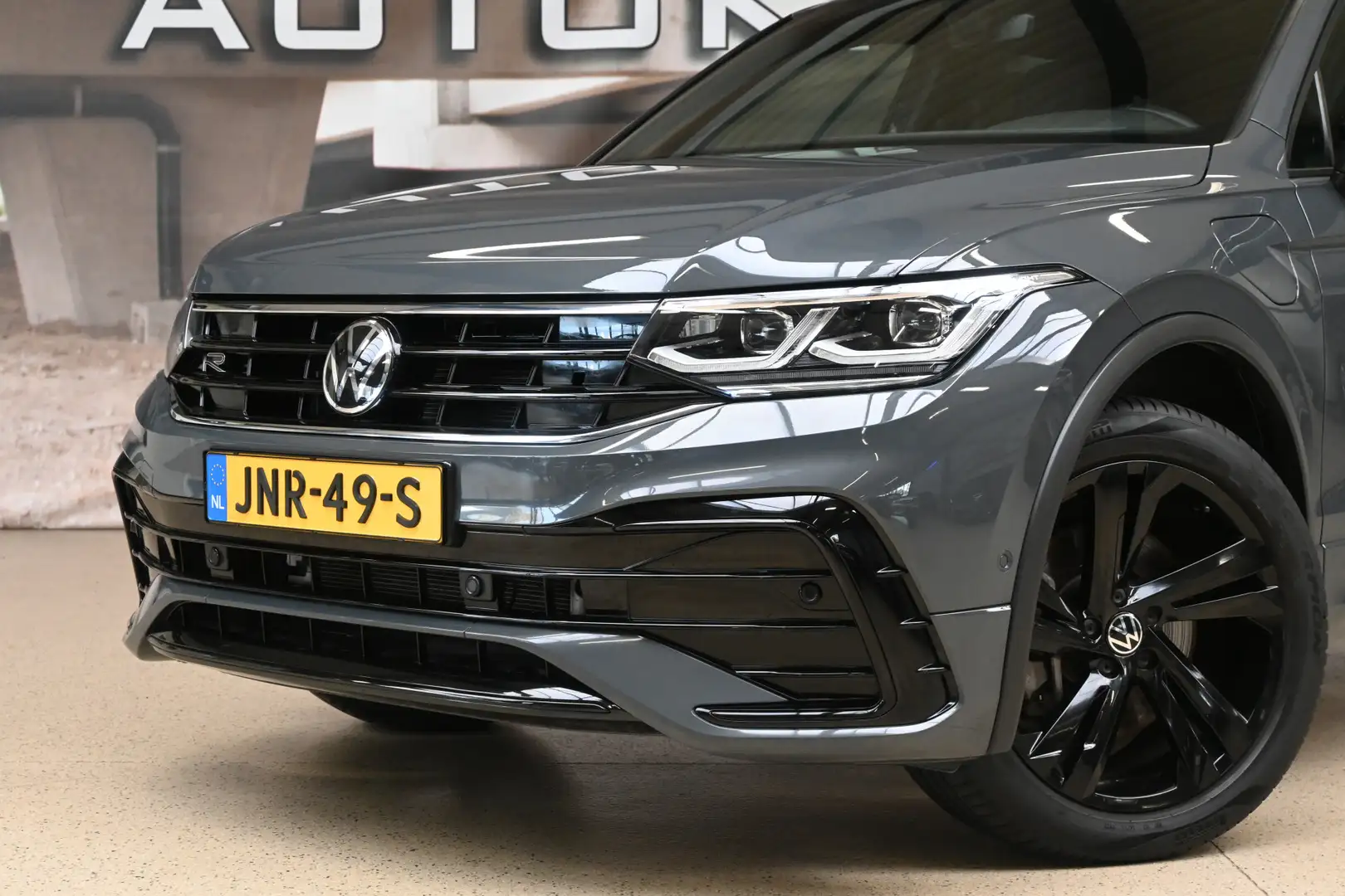 Volkswagen Tiguan 1.4 TSI eHybrid 245pk R-Line Business+ | IQ. Light Grijs - 2