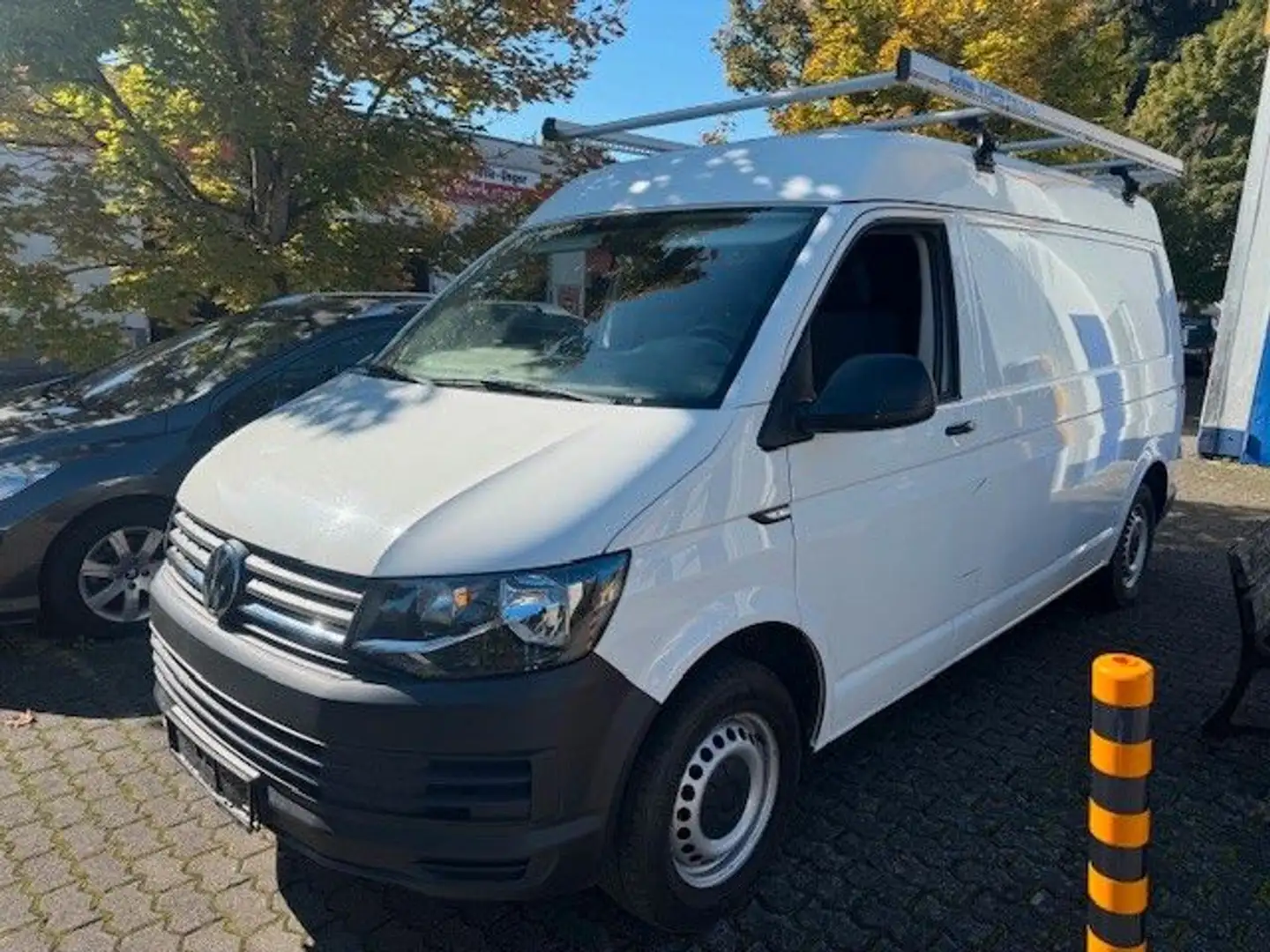 Volkswagen T6 Transporter Kasten-Kombi Mittelhochdach Weiß - 1