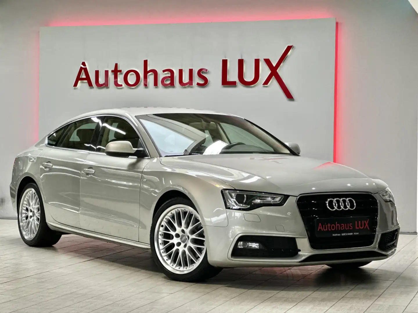 Audi A5 2.0 TFSI S LINE XENON 6 GANG LED 2.HAND TOP Silber - 1