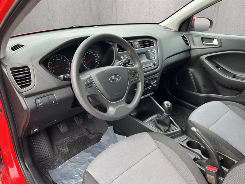 Hyundai i20 Select KLIMA/TEMP/USB — photo 12