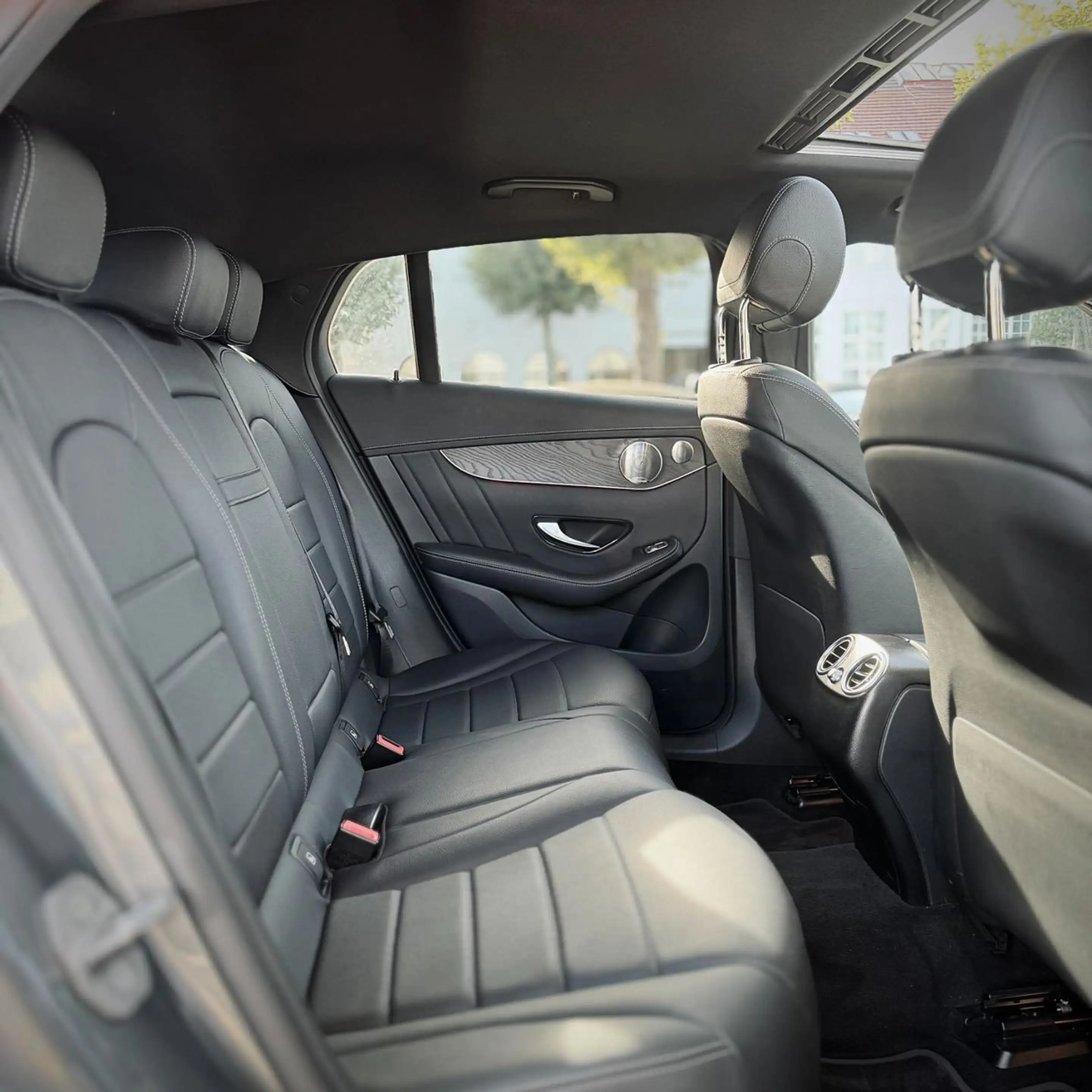Mercedes-Benz GLC 400 D/AMG-LINE/MEMORY/SITZH/360°/BURMESTER — photo 12
