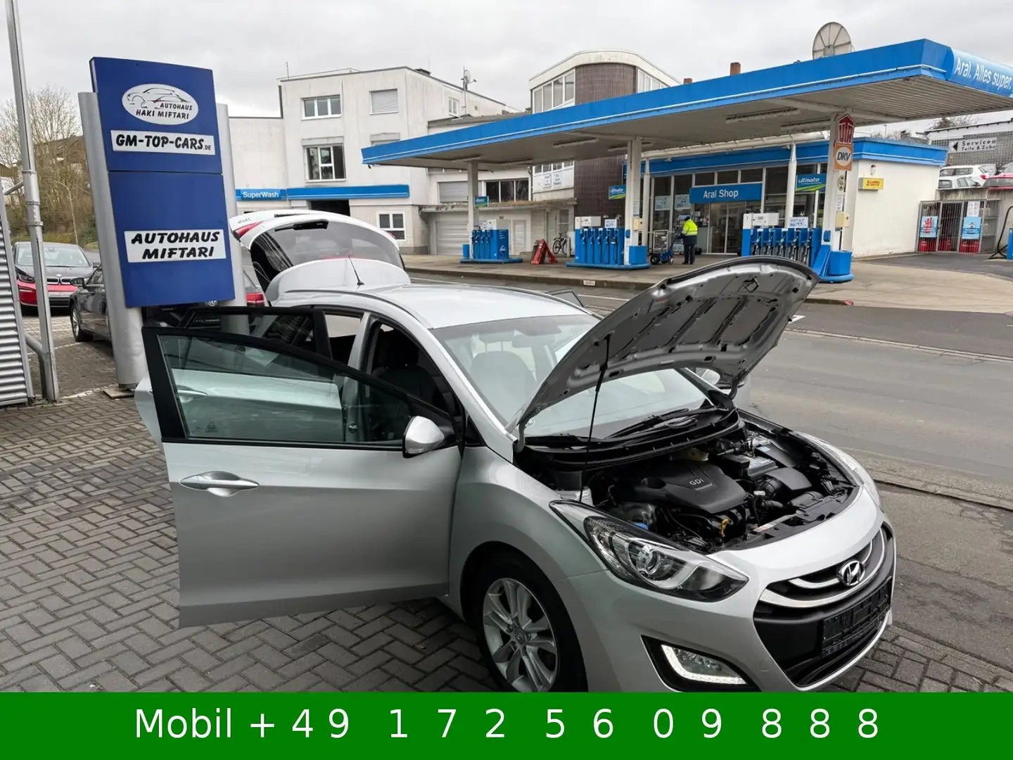 Hyundai i30 cw 1,6 GDI AHK FIFA World Cup Edition Silber - 1
