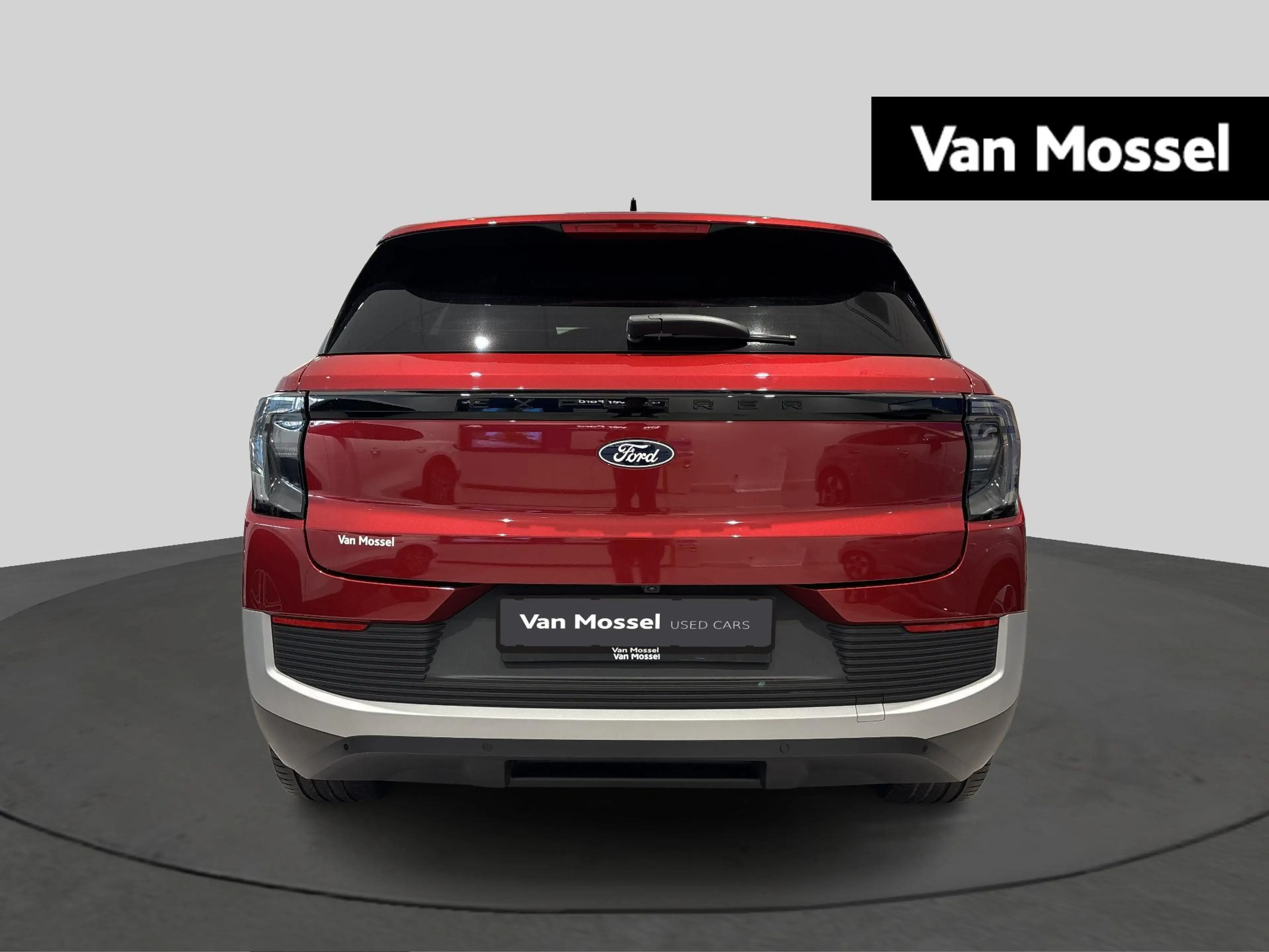 Ford Explorer 77kWh Extended Range RWD Premium — photo 3