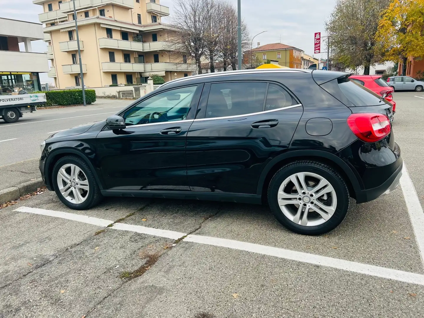 Mercedes-Benz GLA 200 d Business 4matic auto - 2