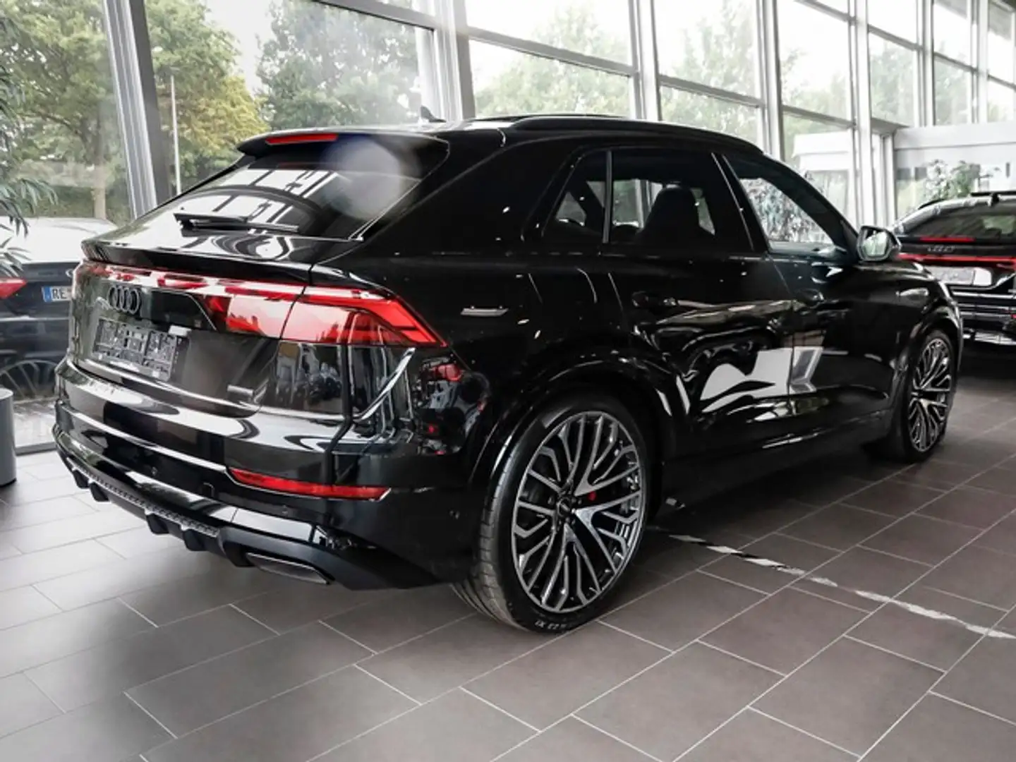 Audi Q8 SUV TDI quattro UPE 132.885,00 2 x S line ACC A... Schwarz - 2