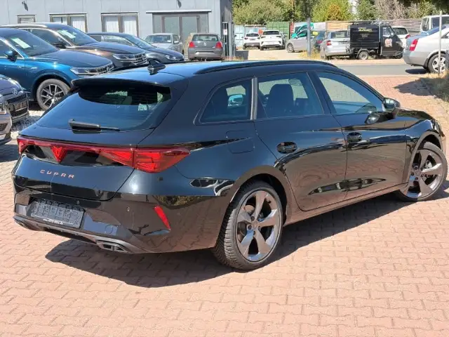 Cupra Leon view 4