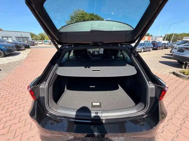 Cupra Leon view 12