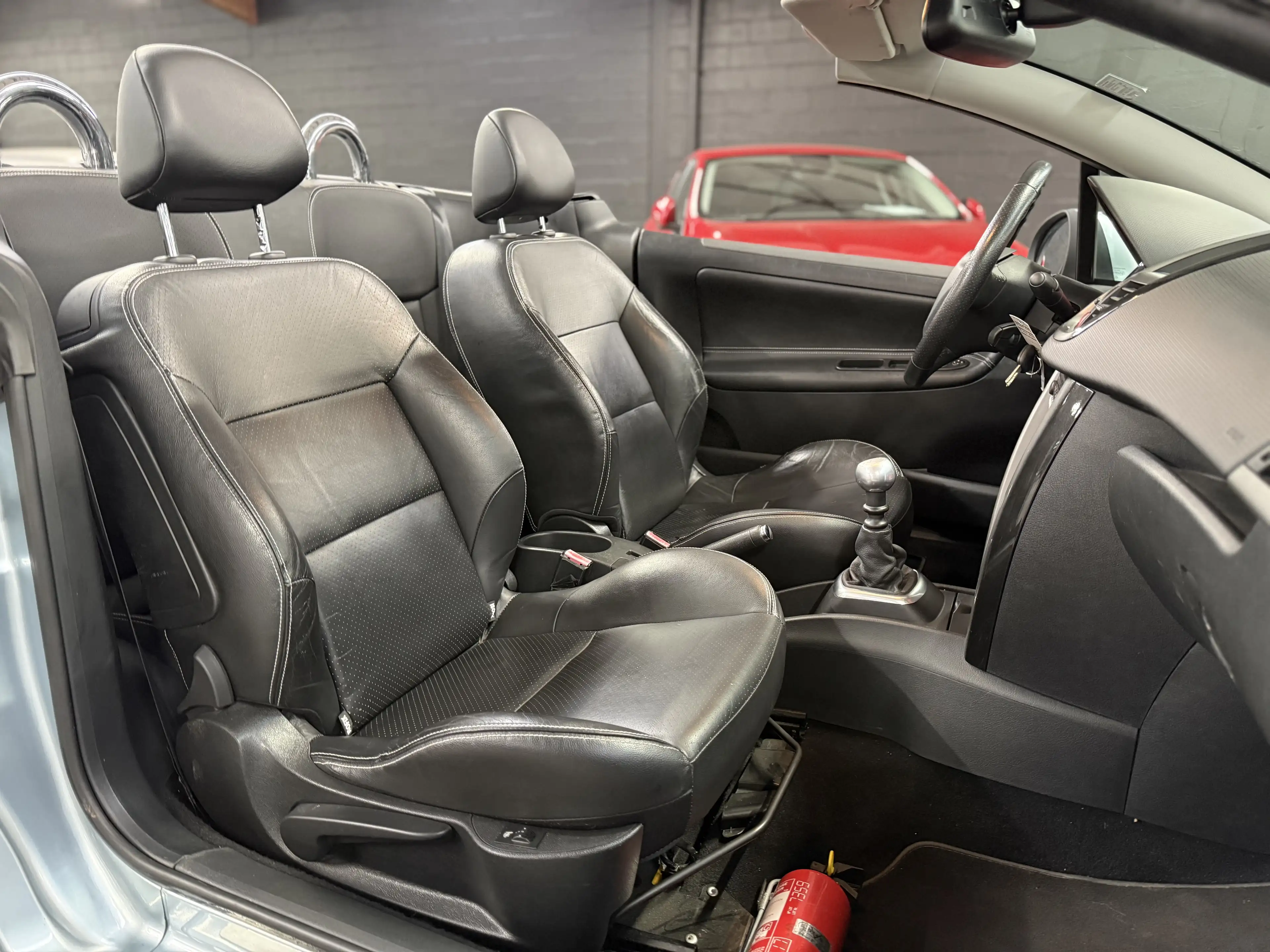 Peugeot 207 CC 1.6 D Roland Garros * CUIR * CLIM AUTO * PROPRE — photo 12