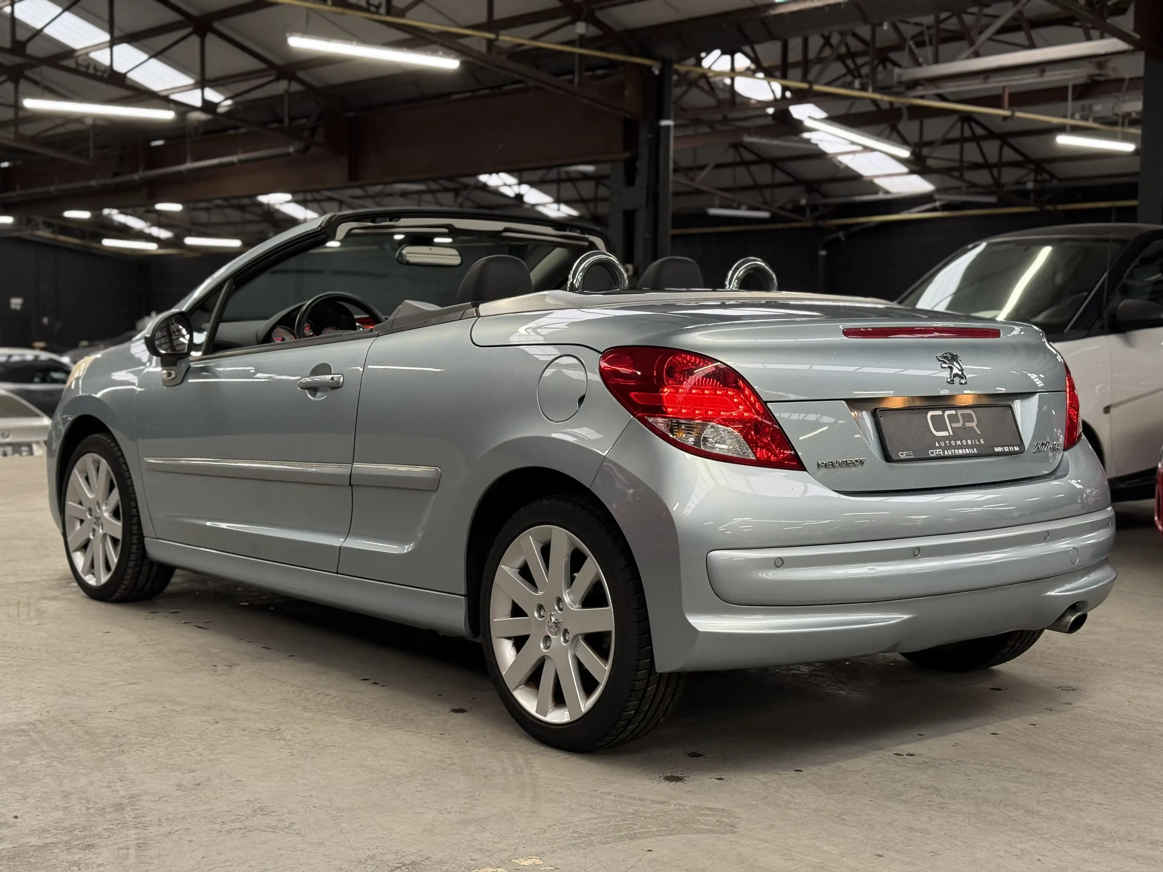 Peugeot 207 CC 1.6 D Roland Garros * CUIR * CLIM AUTO * PROPRE — photo 6