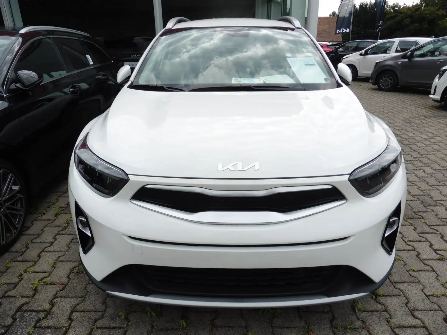 Kia Stonic 1.0 T-GDI 100 OPF DCT7 Vision Blanc - 2