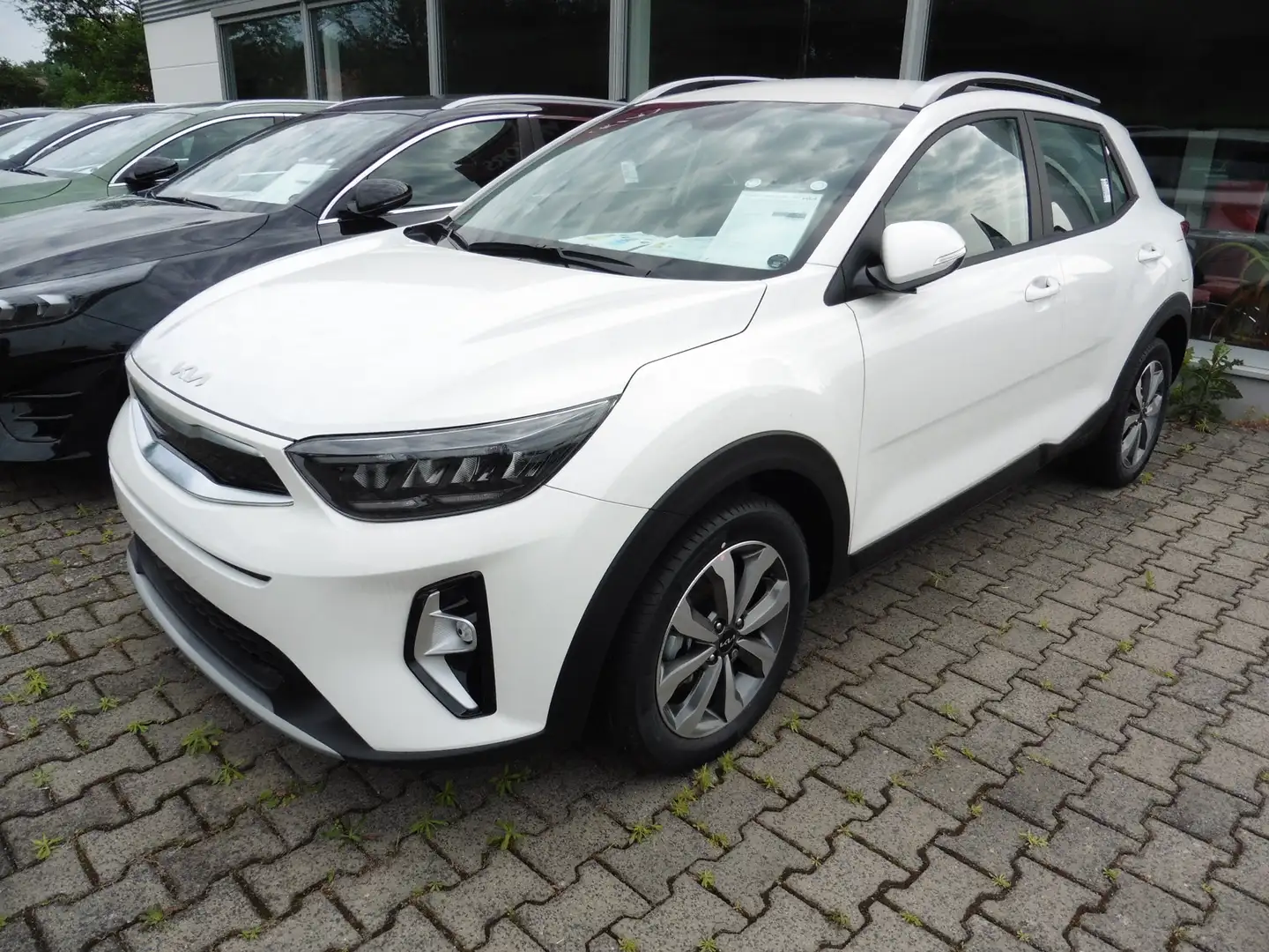 Kia Stonic 1.0 T-GDI 100 OPF DCT7 Vision Blanc - 1