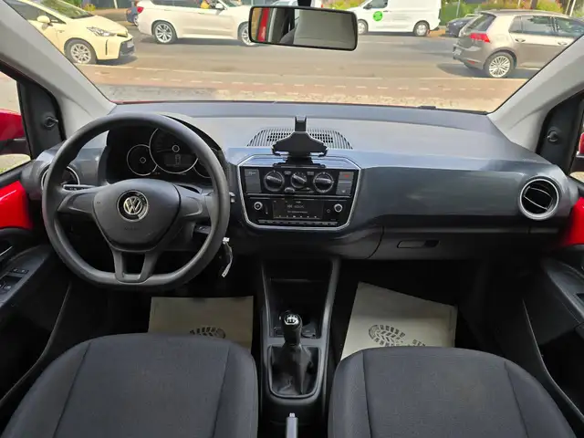 Volkswagen Up! view 5