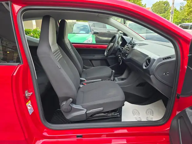 Volkswagen Up! view 8