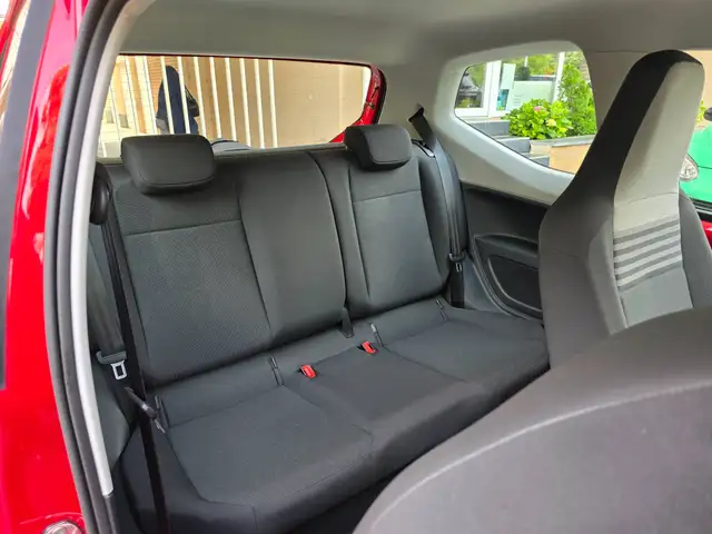 Volkswagen Up! view 10