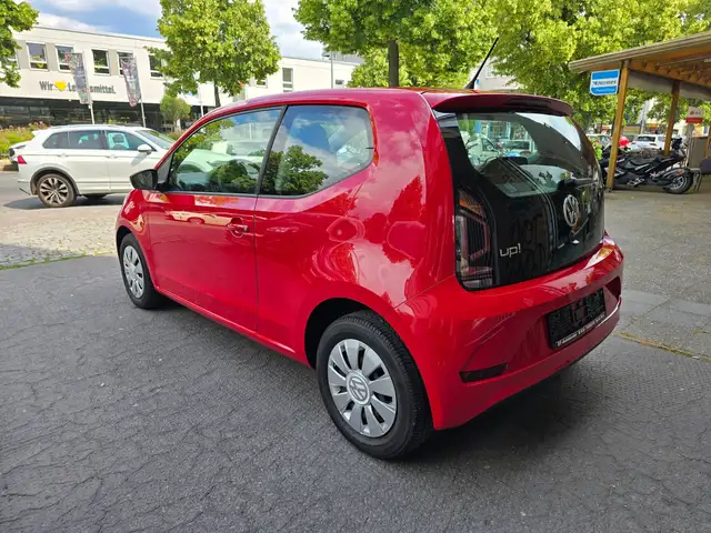 Volkswagen Up! view 3