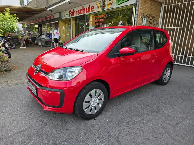 Volkswagen Up! view 2