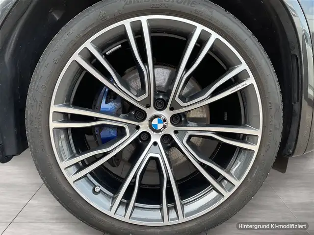 BMW X4 M view 6