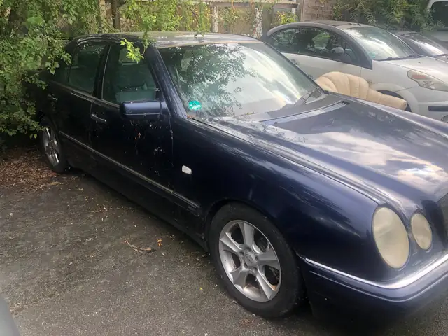 Mercedes-Benz E 420 E-Klasse Avantgarde V8 Automatik Klima