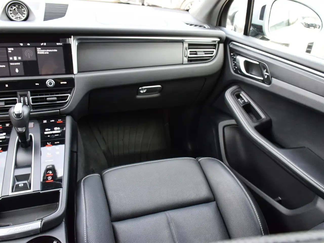 Porsche Macan снимка Porsche Macan
