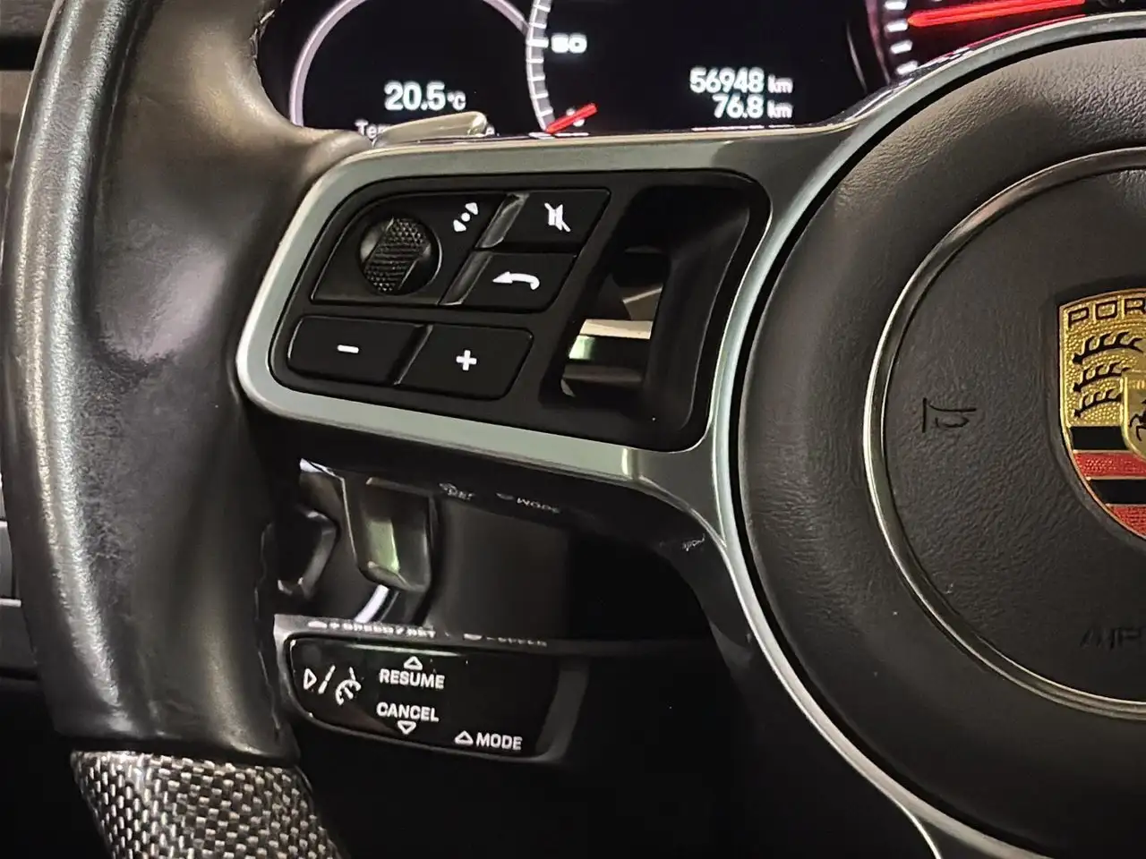 Porsche Cayenne снимка Porsche Cayenne