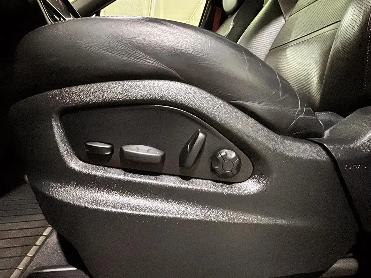 Porsche Cayenne снимка Porsche Cayenne