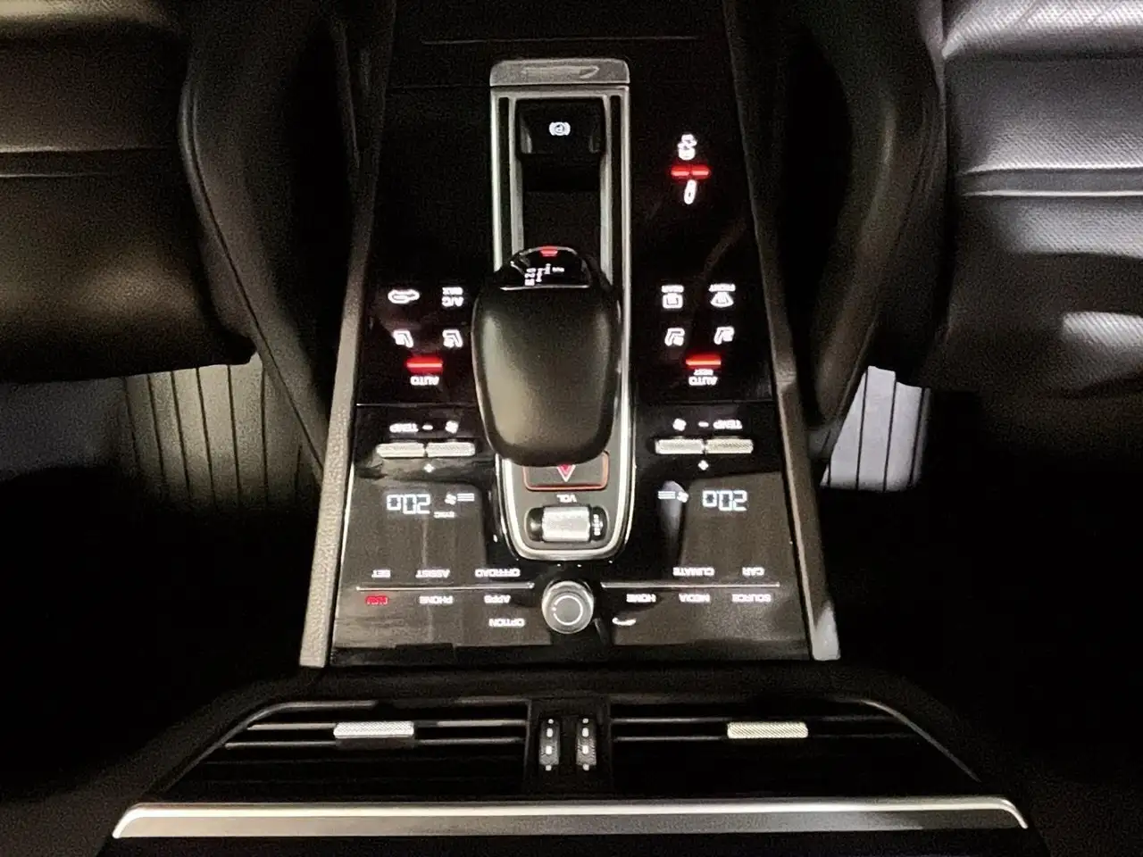 Porsche Cayenne снимка Porsche Cayenne