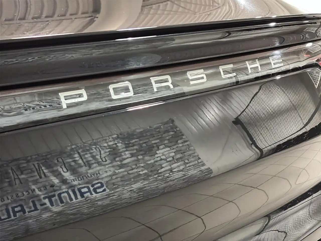 Porsche Cayenne снимка Porsche Cayenne