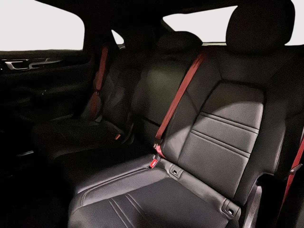 Porsche Cayenne снимка Porsche Cayenne