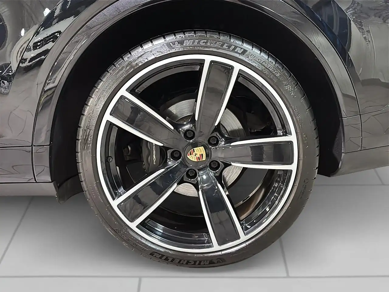 Porsche Cayenne снимка Porsche Cayenne