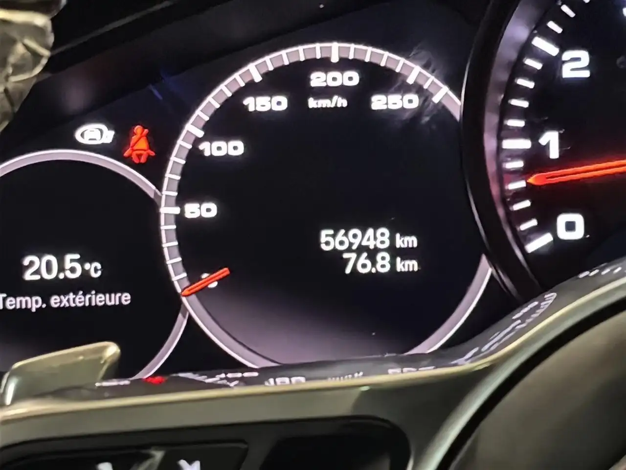 Porsche Cayenne снимка Porsche Cayenne