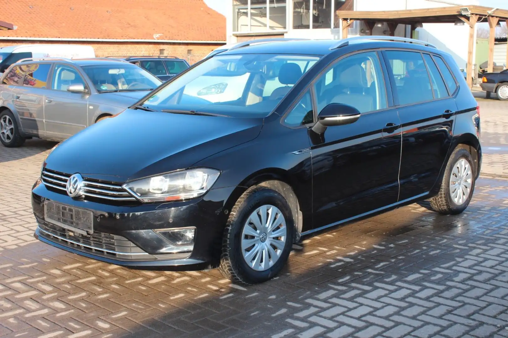 Volkswagen Golf Sportsvan 1.6 TDI DSG Navi ACC PLA AHK Schwarz - 1