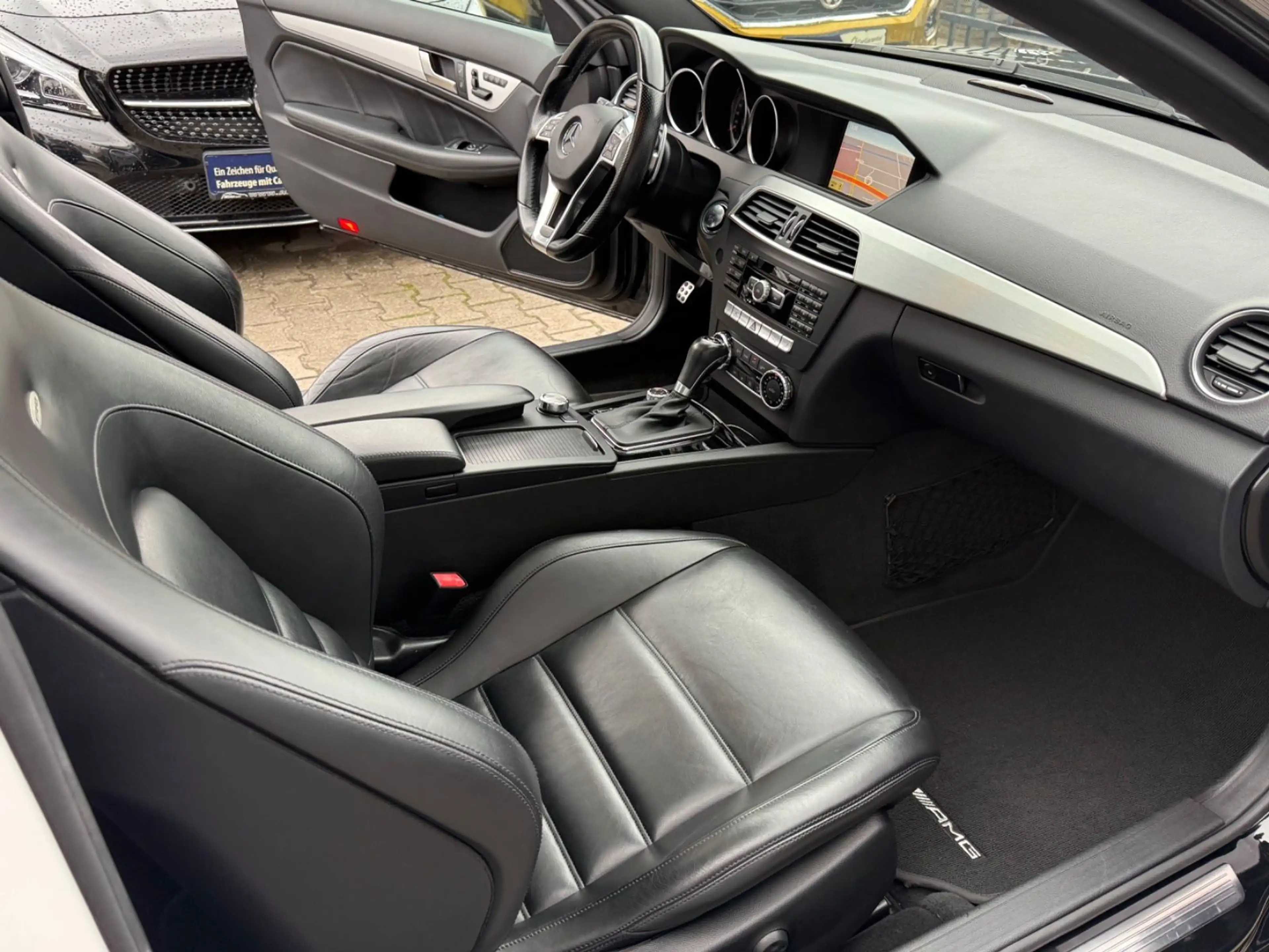 Mercedes-Benz C 63 AMG Coupé PANO*DISTRONIC*DESIGNO*TOP — photo 9