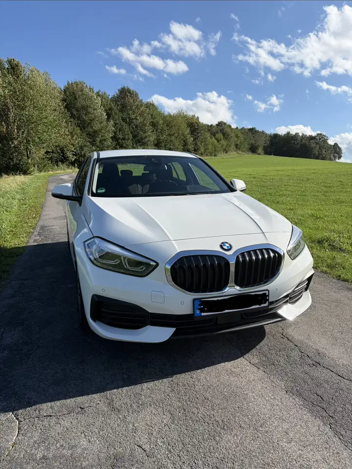 BMW 118 118 i Advantage — photo 1 of 14