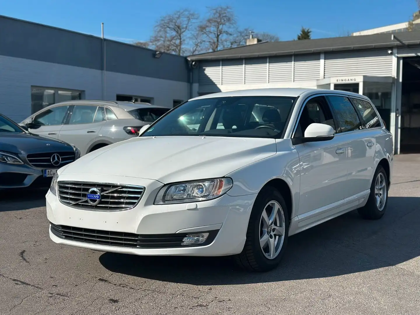 Volvo V70 Kombi Linje Classic Navi*Sitzheizung*2-Z* Alb - 1