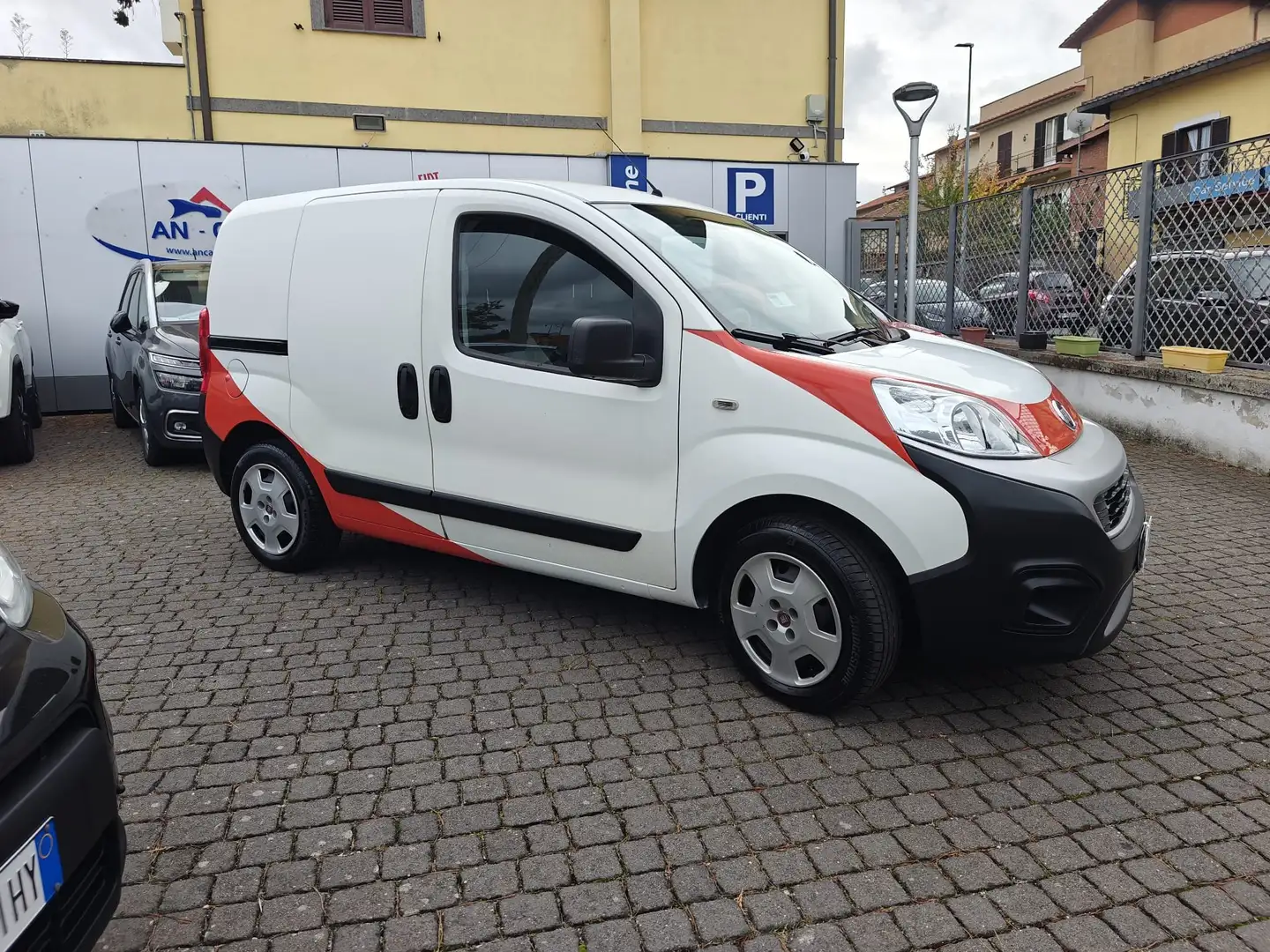 Fiat Fiorino cargo 1.3 mjt 95cv SX Euro6 Blanc - 1