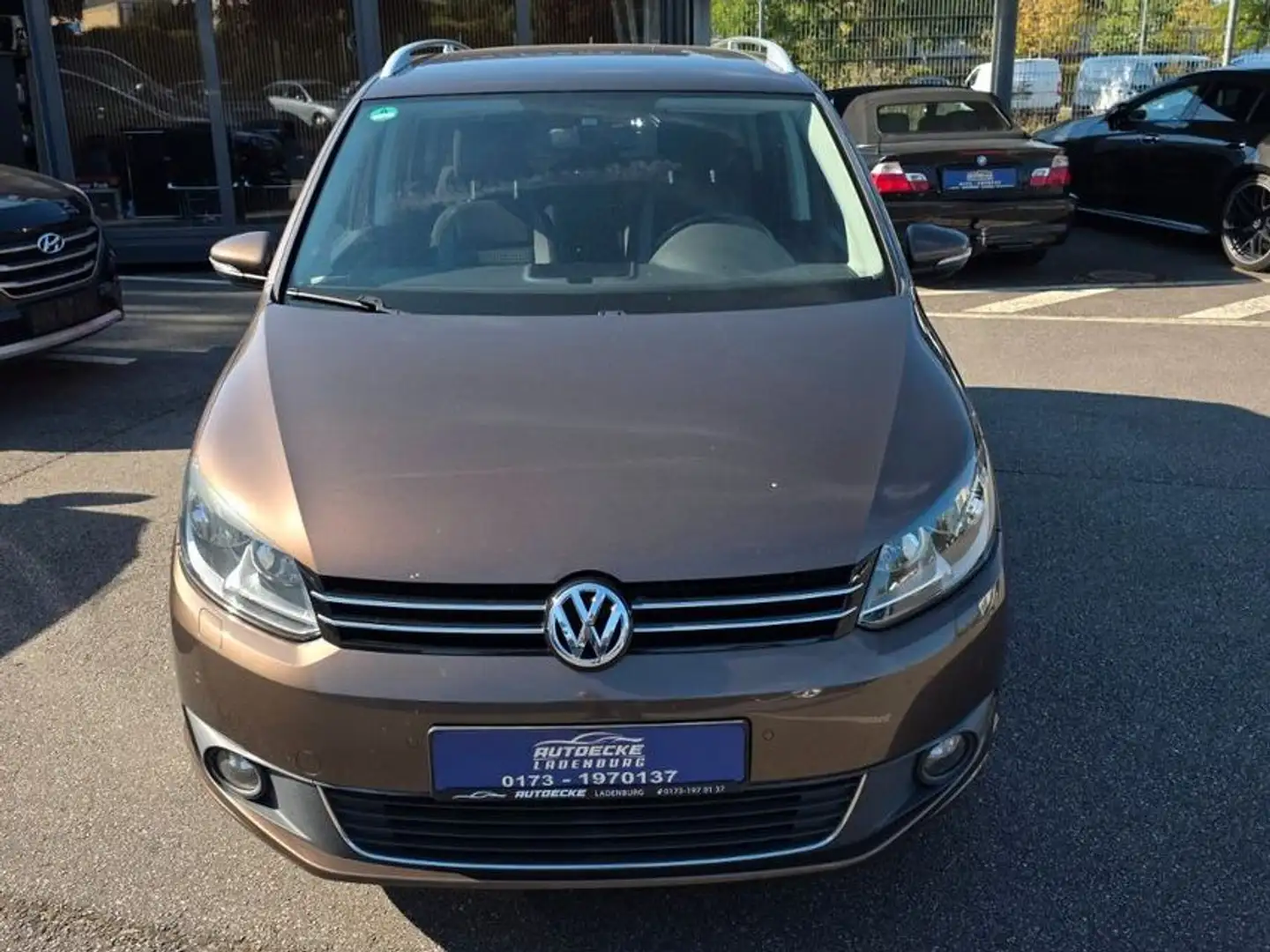 Volkswagen Touran Life EcoFuel Braun - 1