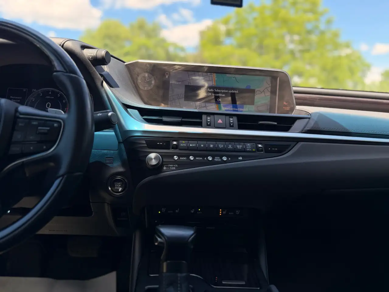 Lexus ES photo Lexus ES