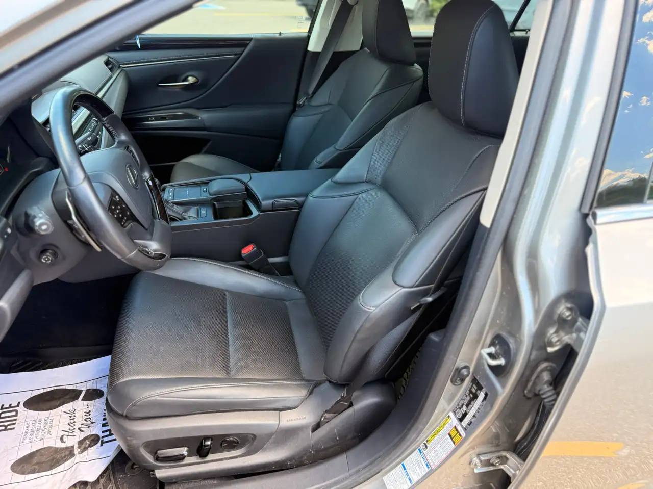 Lexus ES photo Lexus ES