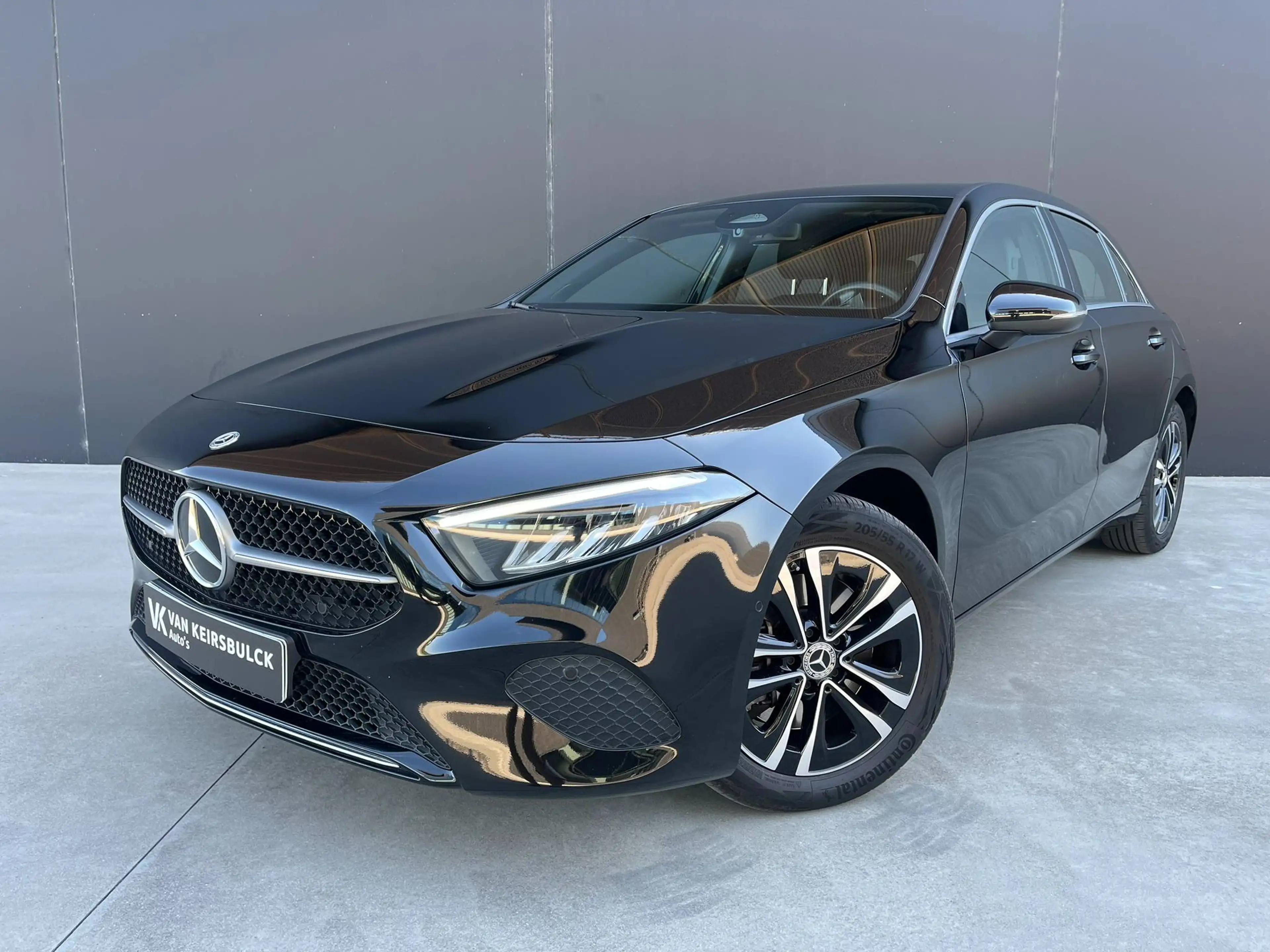 Mercedes-Benz A 250 e PHEV Luxury Line Combi-instrument Camera VerwarmdeComfortzetels Garantie