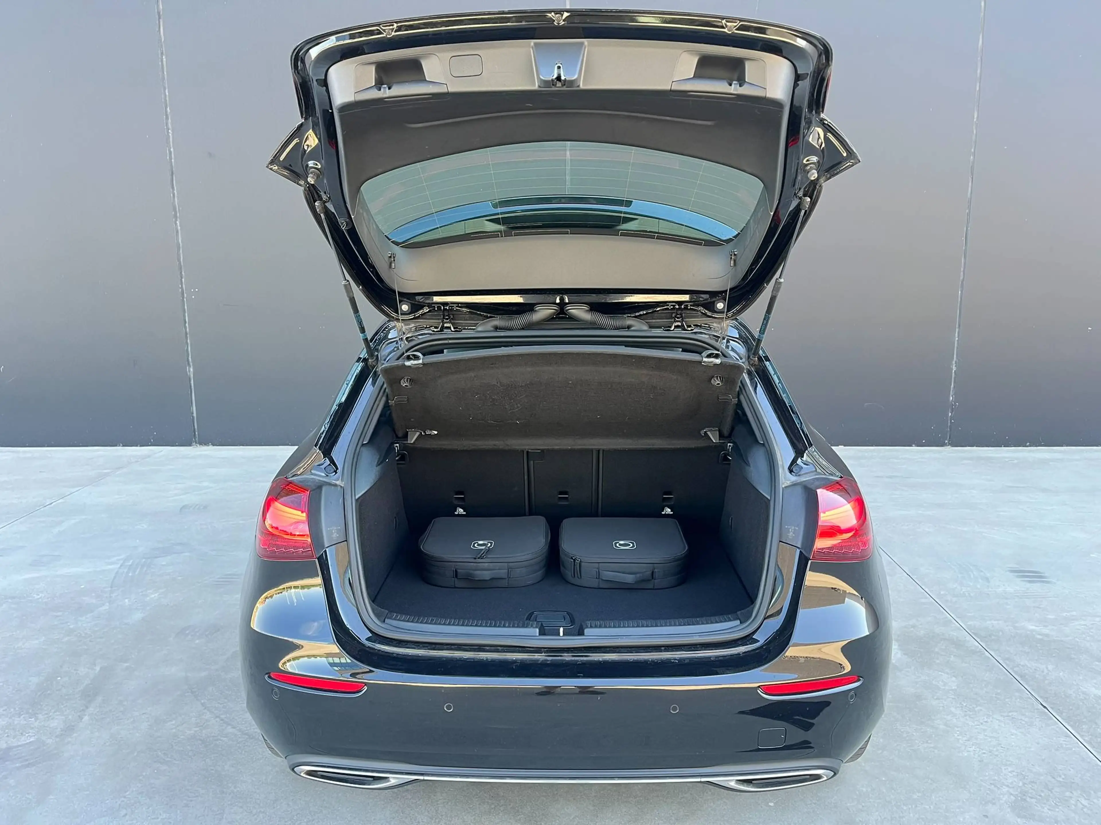 Mercedes-Benz A 250 e PHEV Luxury Line Combi-instrument Camera VerwarmdeComfortzetels Garantie — photo 12