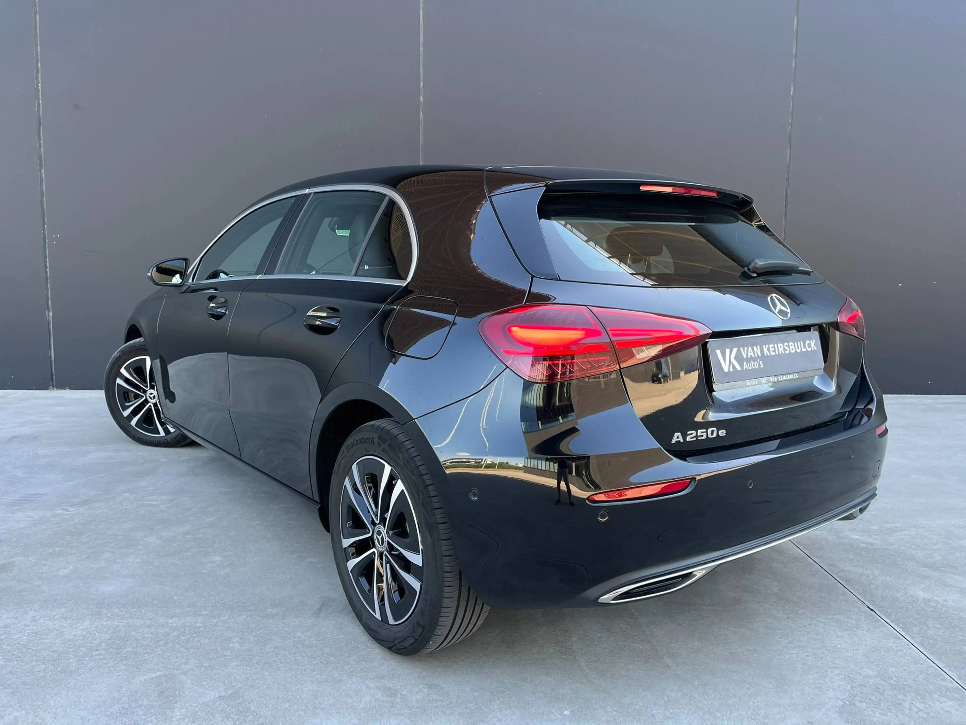 Mercedes-Benz A 250 e PHEV Luxury Line Combi-instrument Camera VerwarmdeComfortzetels Garantie — photo 13