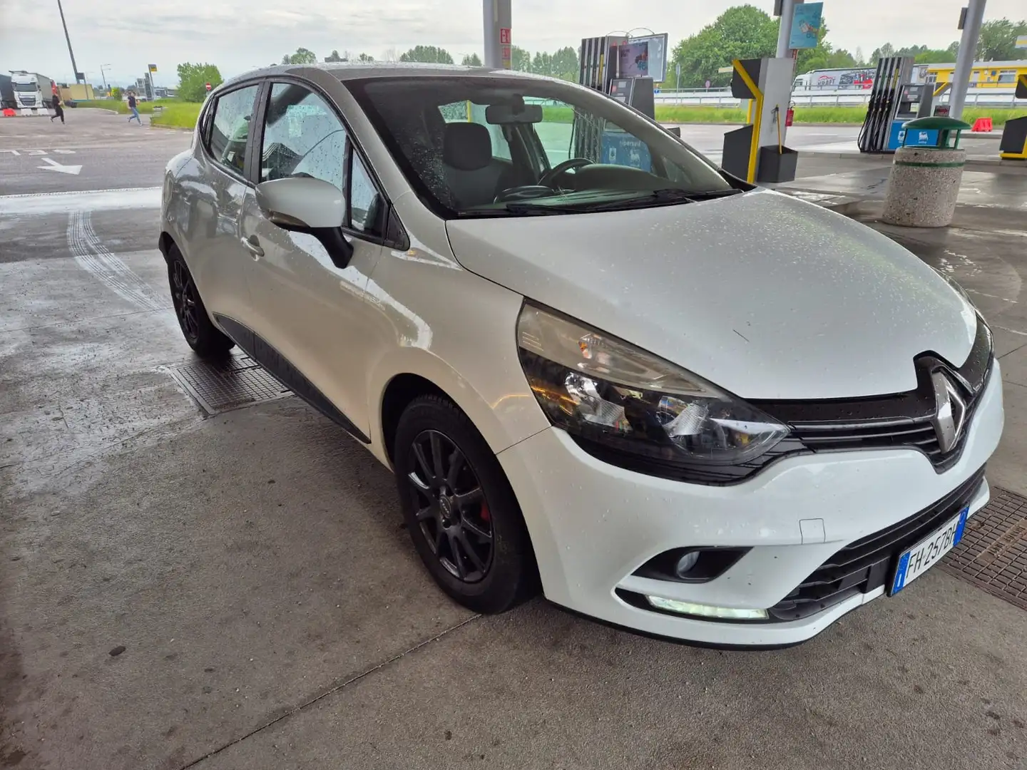 Renault Clio 1.2 Energy Neopatentati 4 porte Bílá - 2
