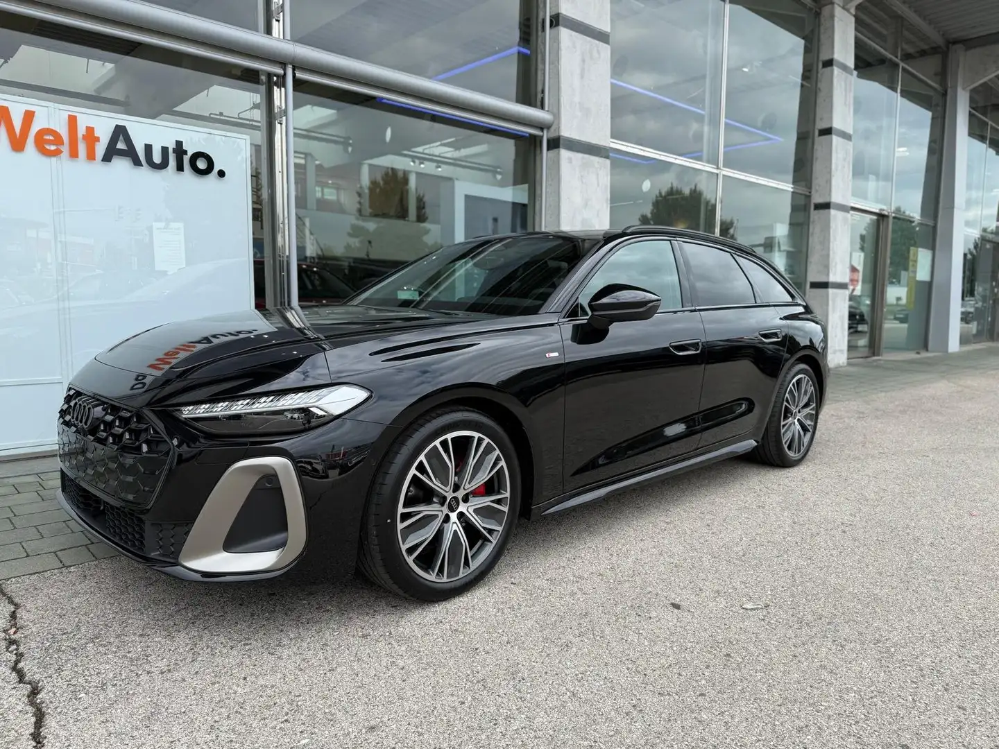 Audi A5 Avant S-LINE / 19" / LED / KAMERA / EDITION ONE Schwarz - 1