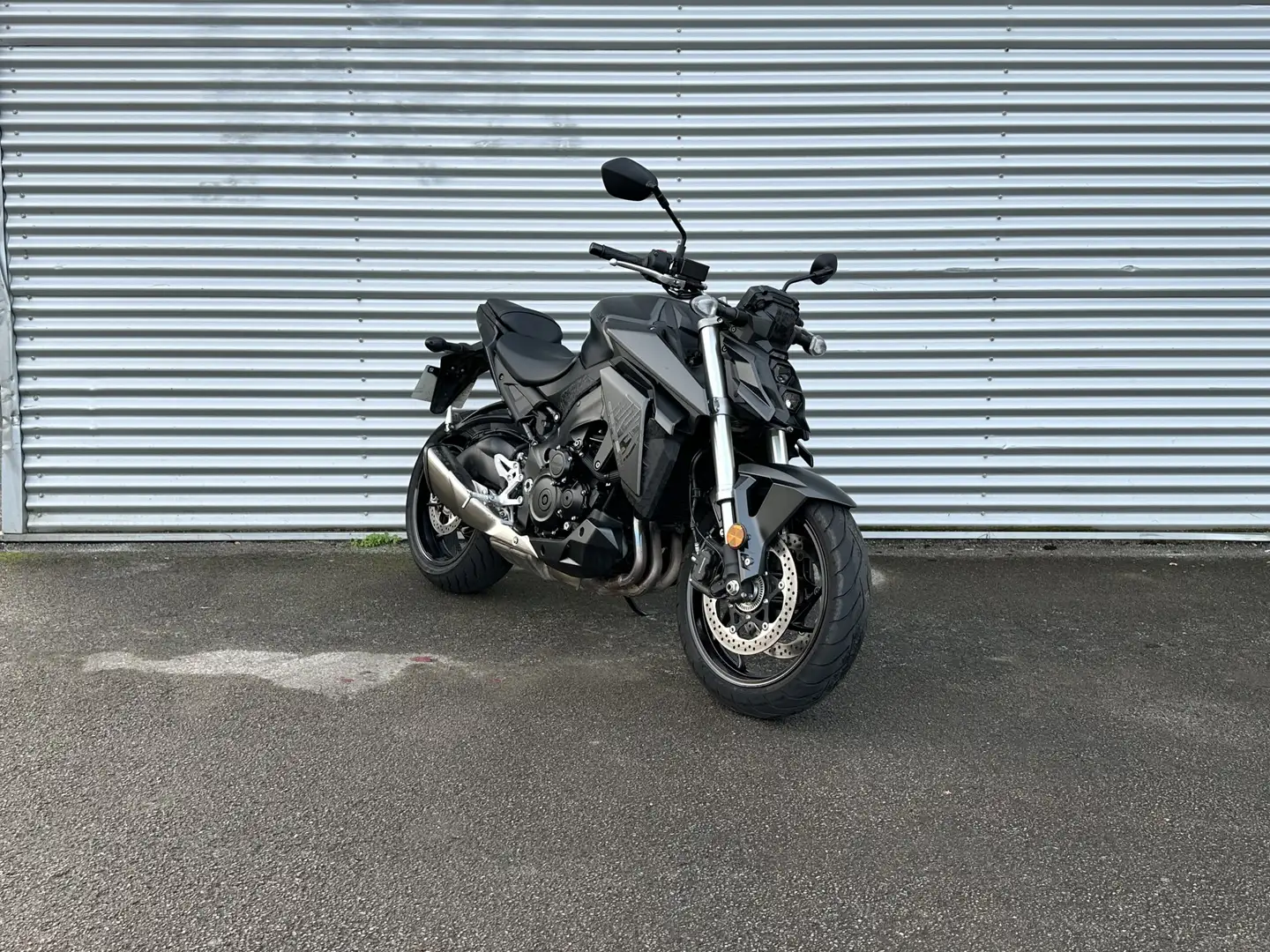 Suzuki GSX-S 950 Schwarz - 2