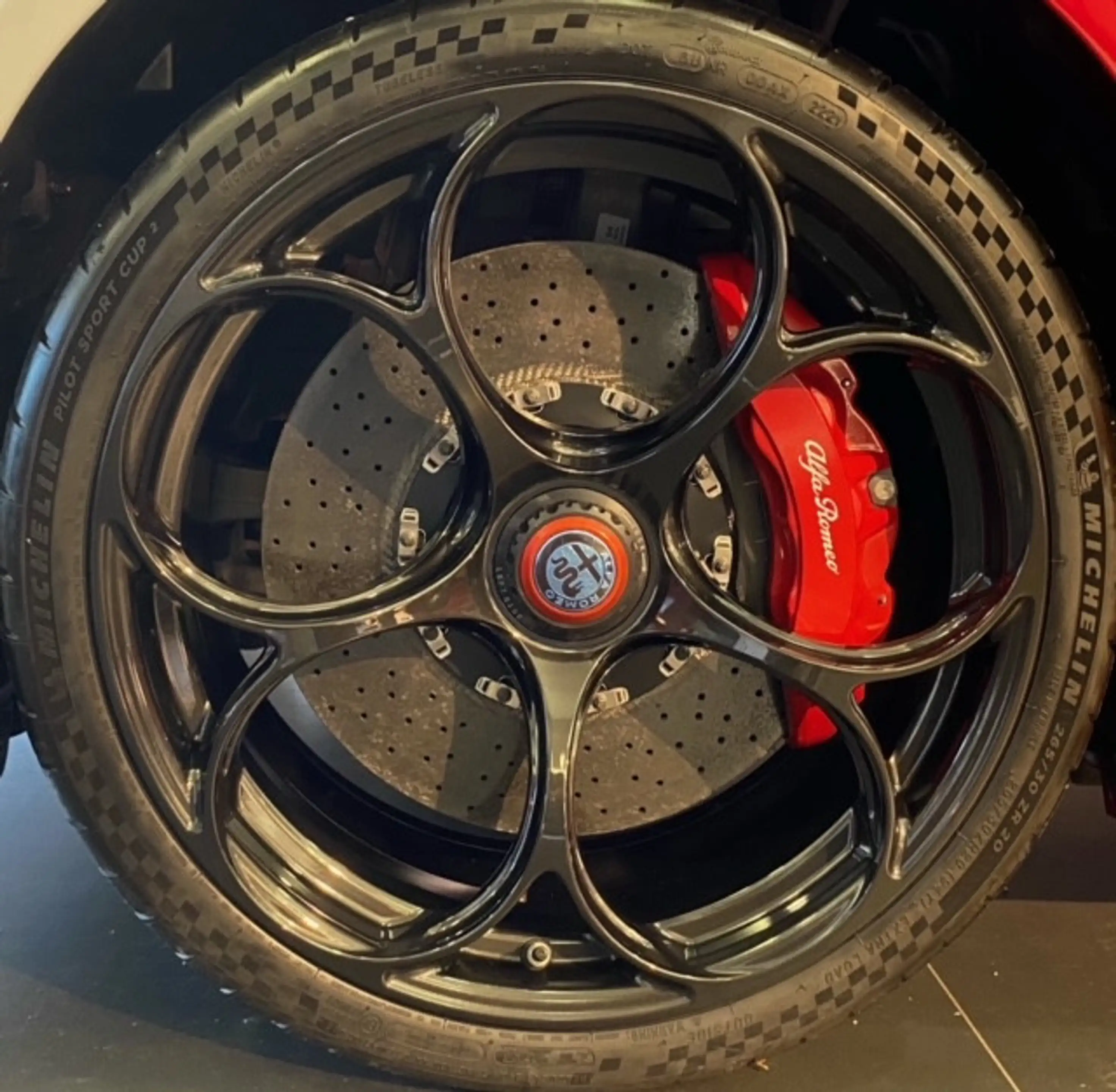 Alfa Romeo Giulia GTAm limit. Modell auf 500 EH — photo 12