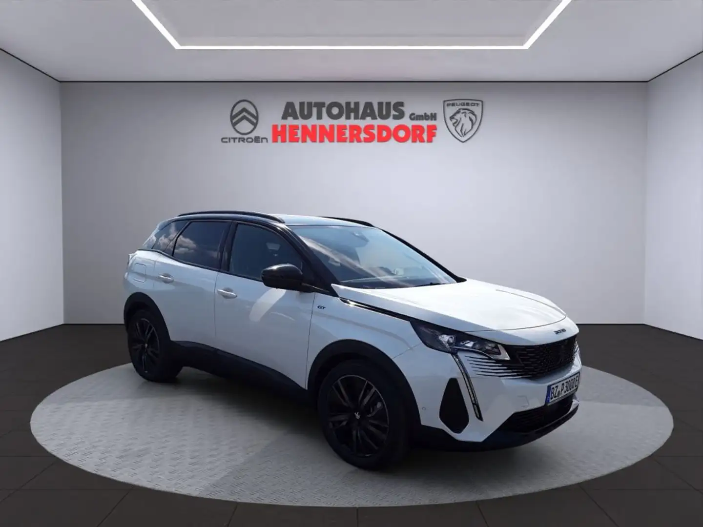 Peugeot 3008 Hybrid4 300 e-EAT8 GT Pack Weiß - 2