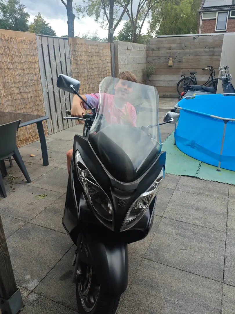 Suzuki Burgman 400 Zwart - 2